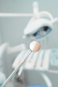 Image of a dental clinic setting related to wisdom teeth.